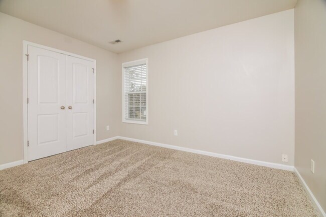 Building Photo - 2405 King Malcolm Ln