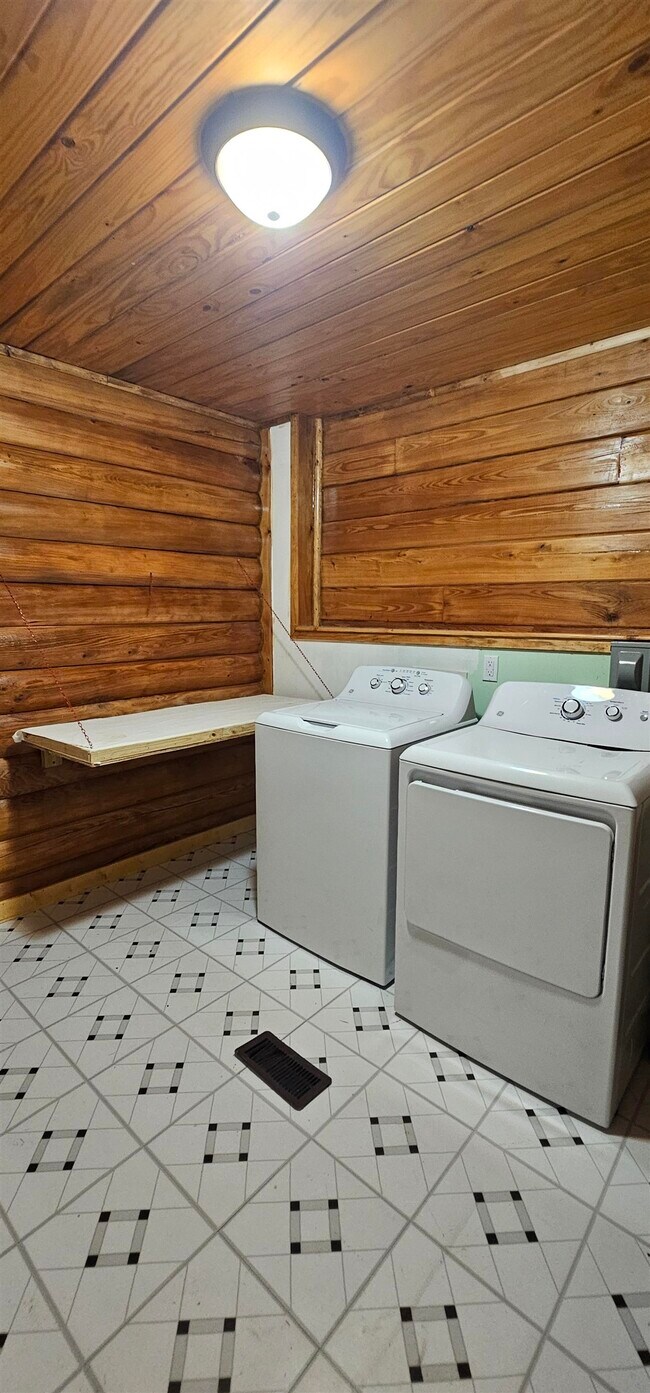 Building Photo - 181 State Rd S-1911-92