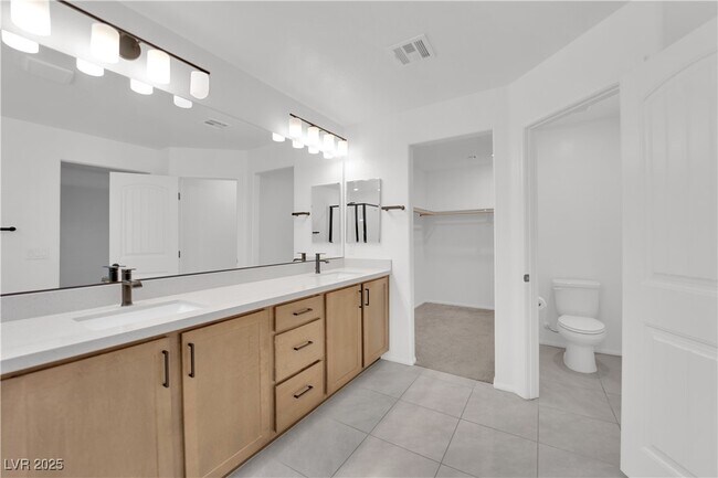 Building Photo - 8035 Skye Foxx St