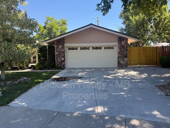 Building Photo - 2845 Glenwood Ct