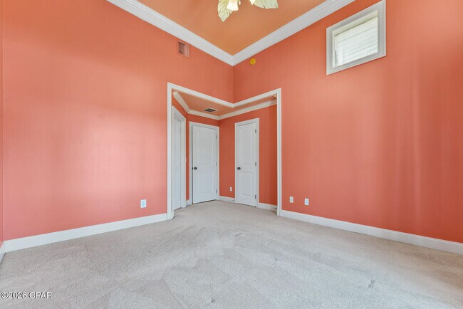 Building Photo - 100 Downing St