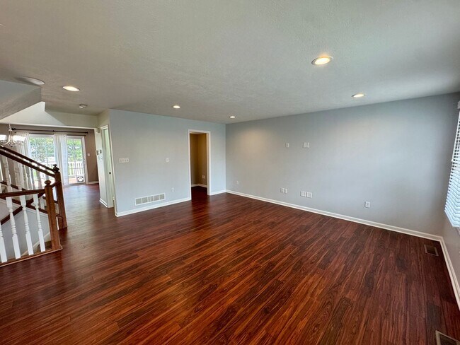 Building Photo - 307 Marshall Heights Dr
