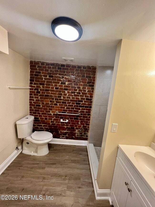 Building Photo - 2705 Riverside Ave