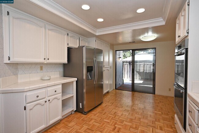 Building Photo - 200 Powhattan Ct