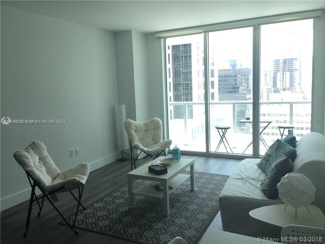 Building Photo - 55 SE 6th St