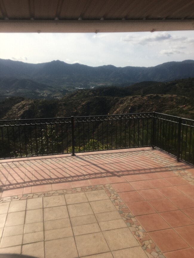 Building Photo - 2308 Canyon View Rd