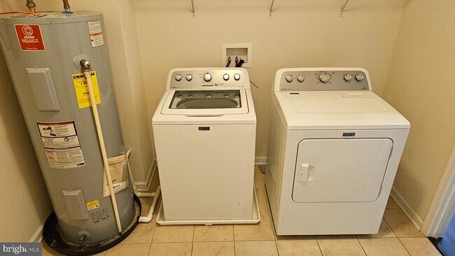 Building Photo - 11257 Yellowstone Ct