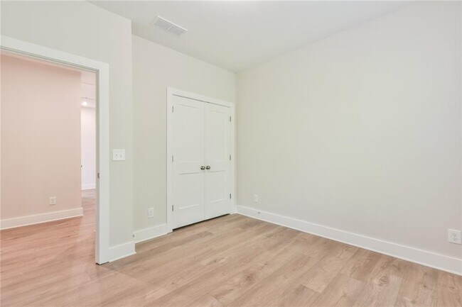 Building Photo - 235 Firefly Cir