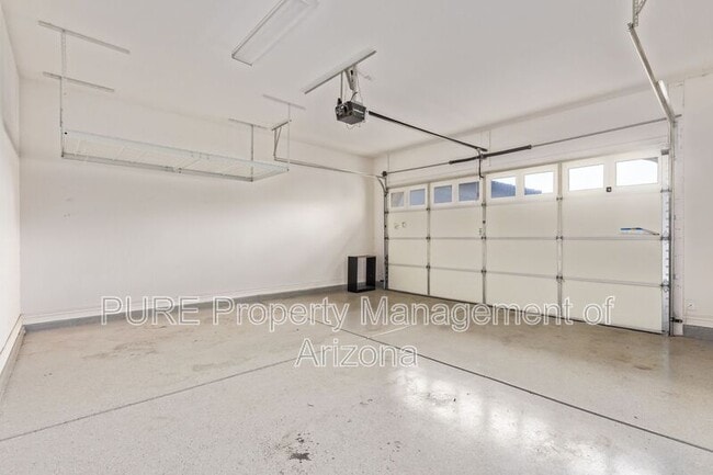 Building Photo - 2902 E Ebony Dr