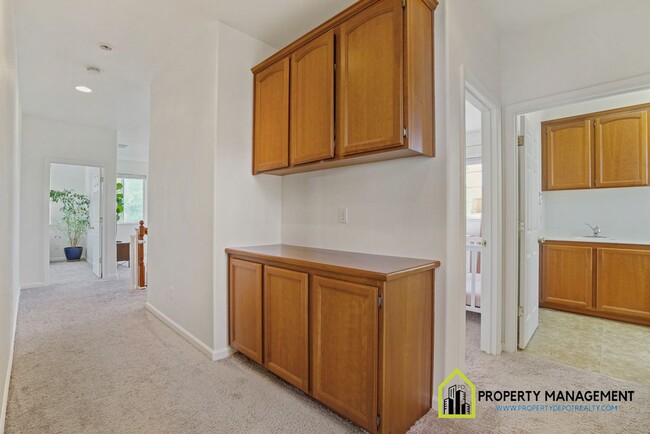 Building Photo - Charming 3-4 Bedroom Home with Top-Rated S...