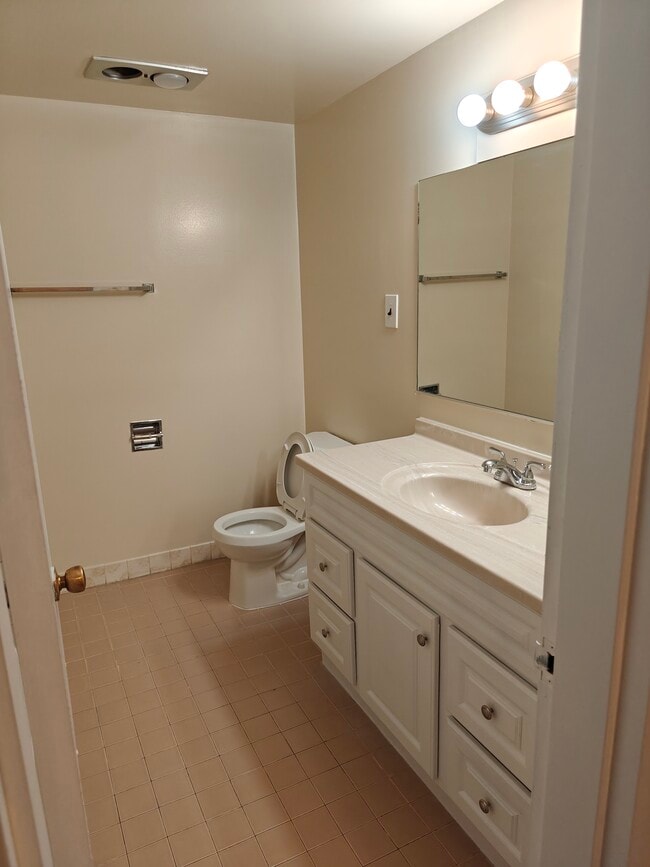 Building Photo - 3705 S George Mason Dr