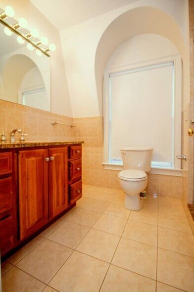 Building Photo - 2 Harvard Sq