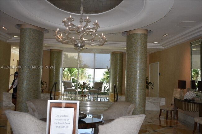 Building Photo - 6917 Collins Ave