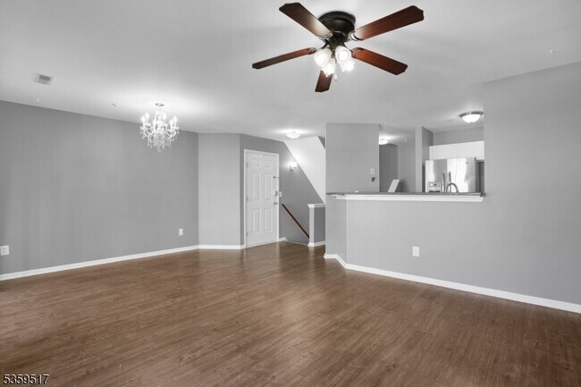 Building Photo - 215 Sheffield Ct