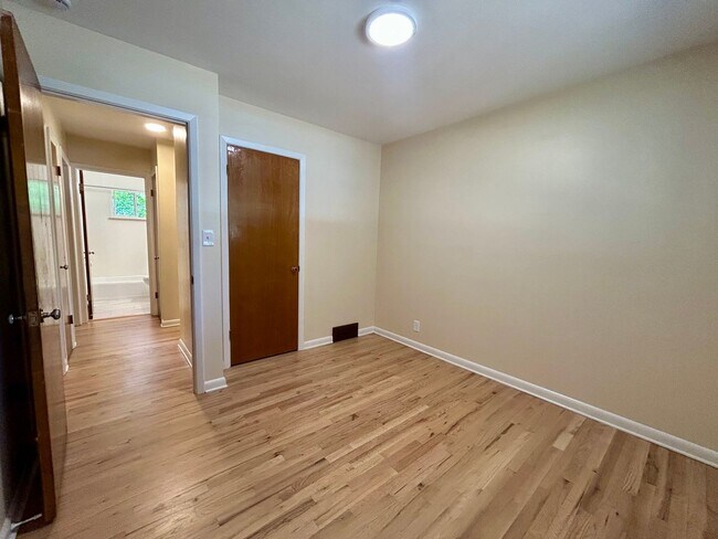 Building Photo - 740 38th St