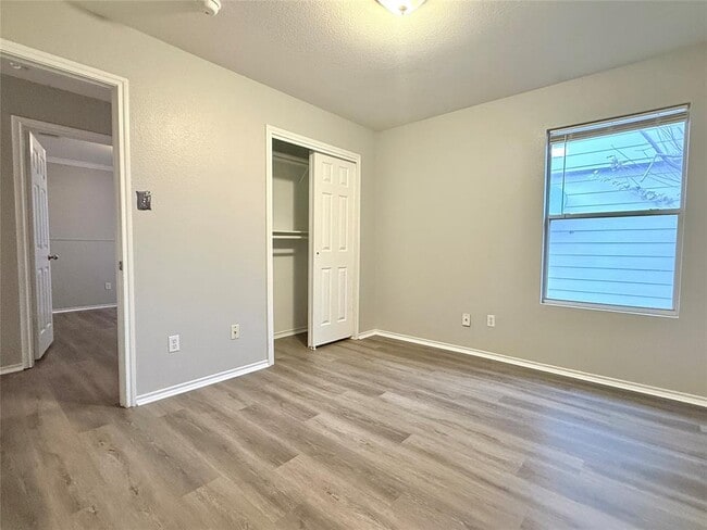 Building Photo - 12309 Drummond Dr