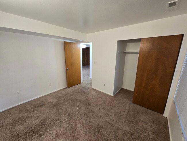 Building Photo - 425 S 1000 E
