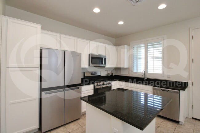 Building Photo - 1647 S 83rd Pl