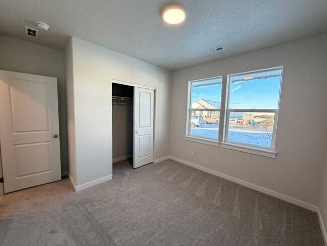 Building Photo - Brand New Hayden Home