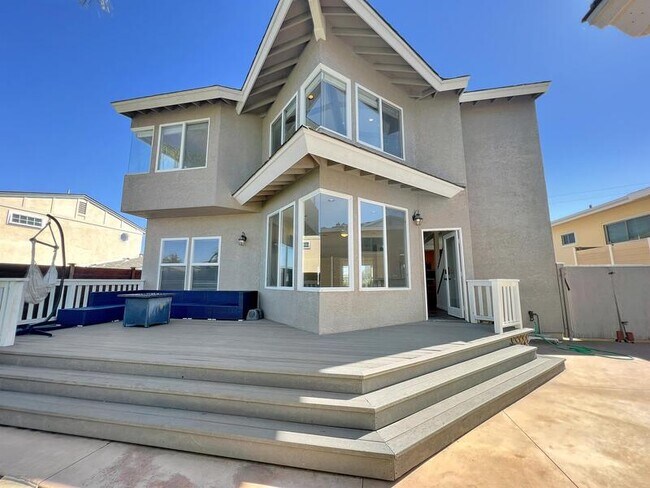 Building Photo - 3840 Talbot St