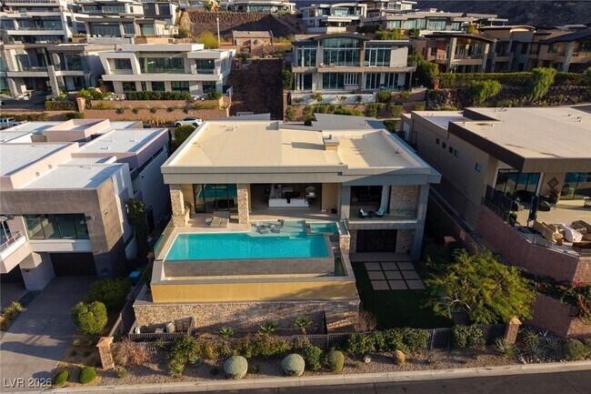 Building Photo - 675 Scenic Rim Dr