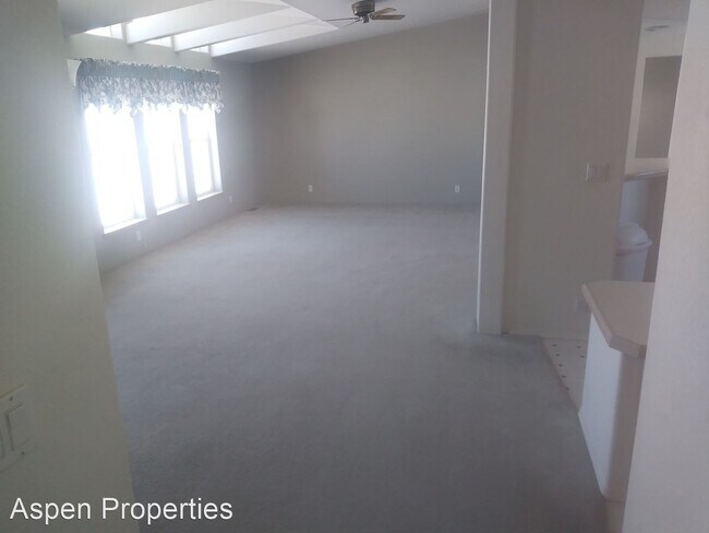 Building Photo - 3 br, 2 bath House - 7052 Highline Rd