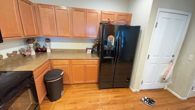 Building Photo - 7632 Sandy Springs Point