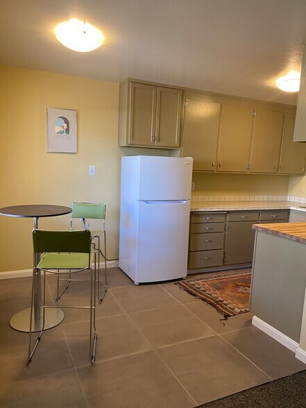 Building Photo - 3833 Maybelle Ave