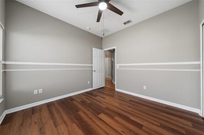 Building Photo - 9724 Myrtle Creek Ln