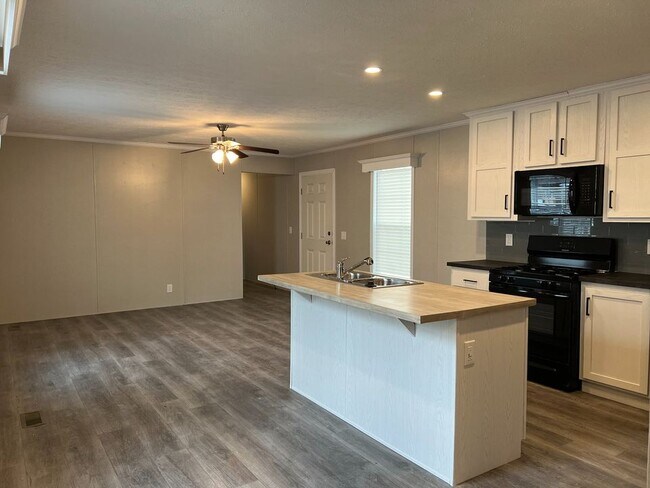 Building Photo - 2394 E Birch Dr