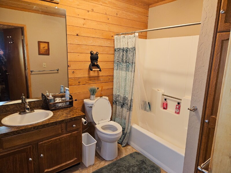Building Photo - 2105 Bernina Dr