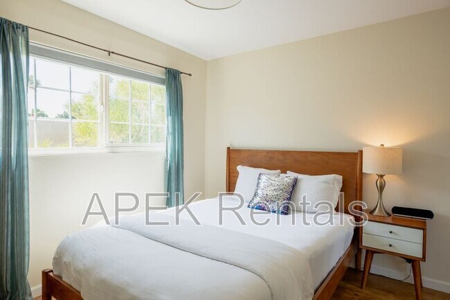 Building Photo - 2415 E Finley Rd