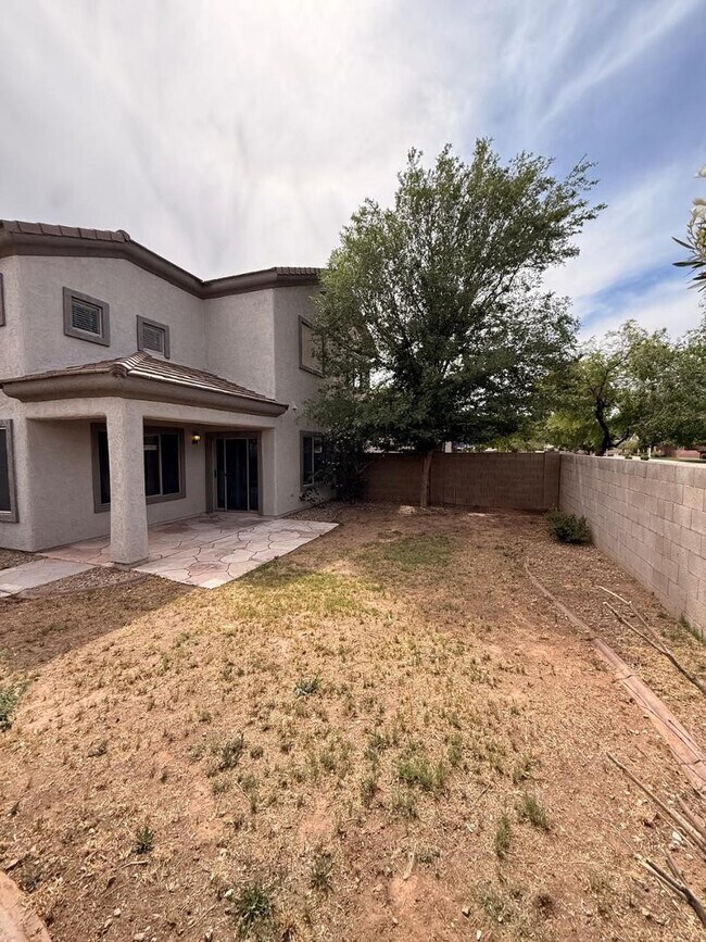 Building Photo - 8462 E Pampa Ave