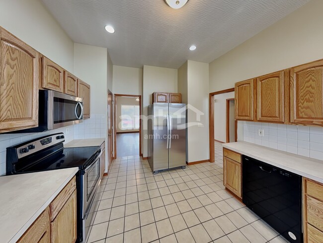 Building Photo - 160 Whittington Pl