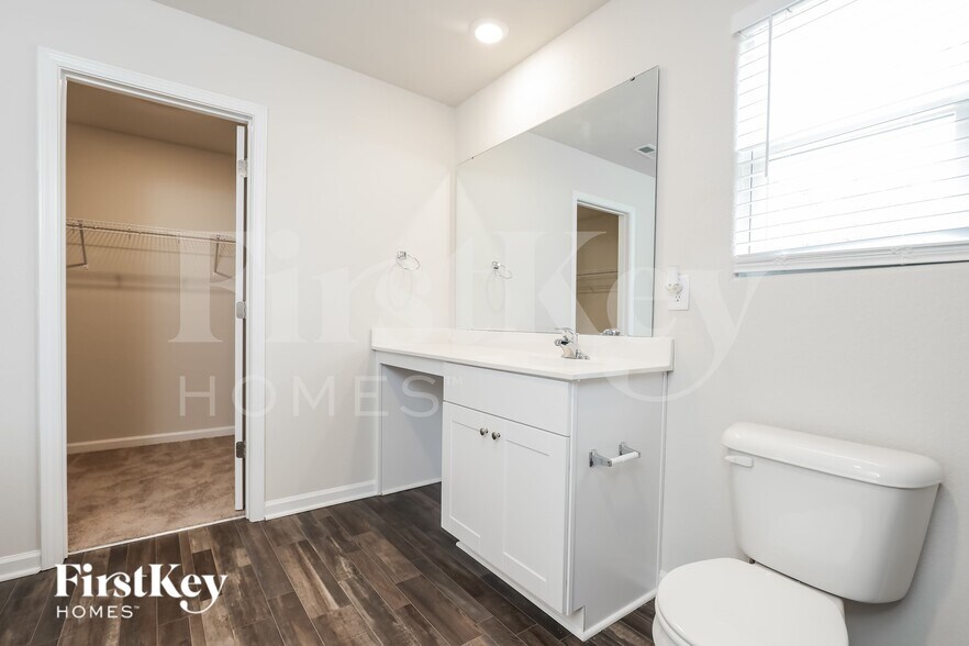 Building Photo - 115 Teal Dr