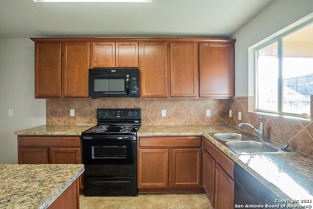 Building Photo - 10911 Bosal Trail