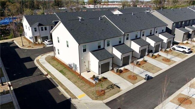 Building Photo - 1478 Pinedale Crst NW