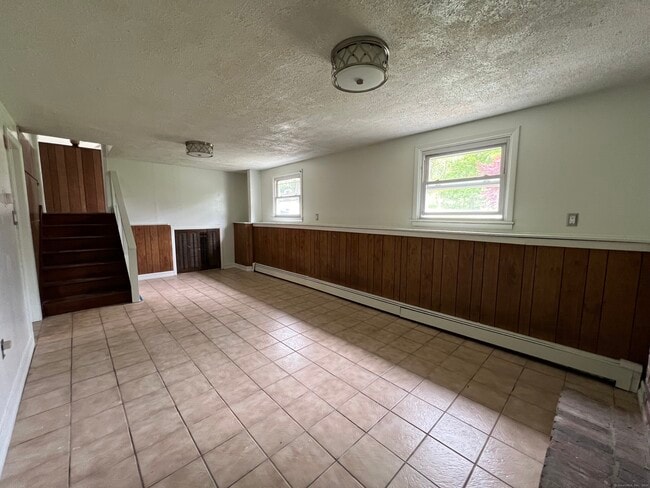 Building Photo - 505 Church St