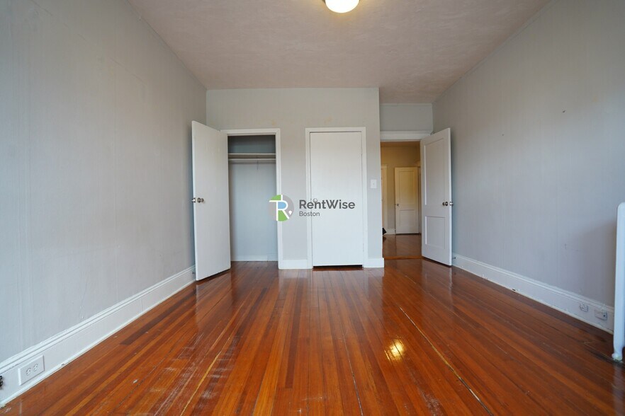 Building Photo - 1116 Commonwealth Ave