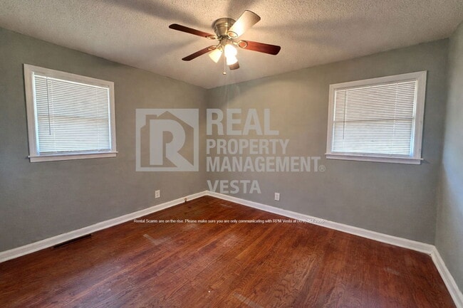 Building Photo - 1843 Canterbury Rd