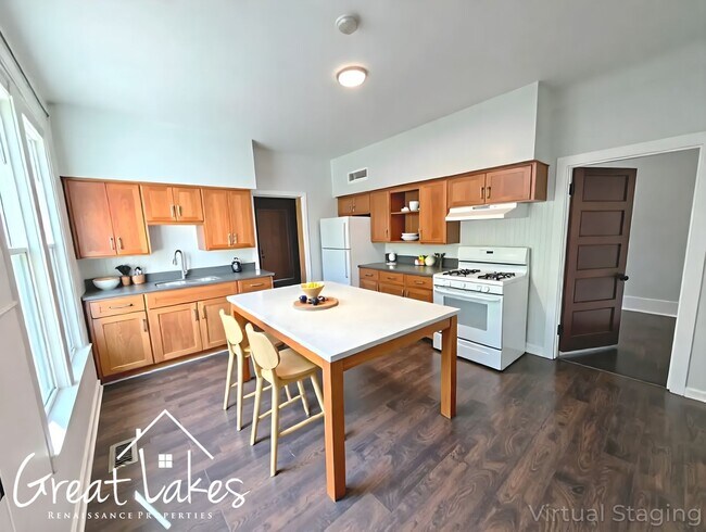 Building Photo - 1031 Morrell St