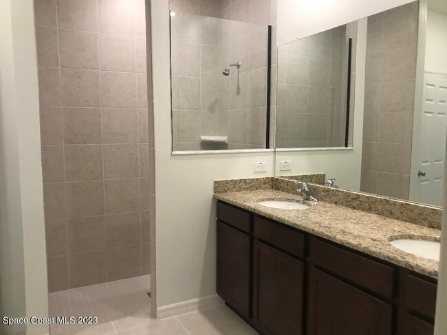 Building Photo - 750 August St SE