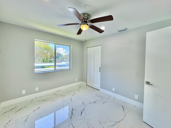 Building Photo - 340 NW 67th St