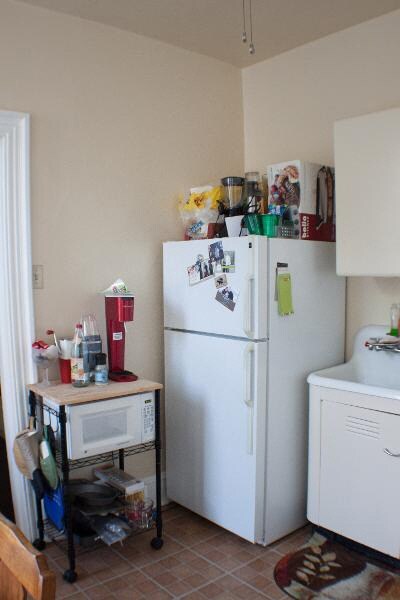 Building Photo - 208 Summit Ave