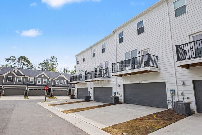 Building Photo - 5011 Rill Ct