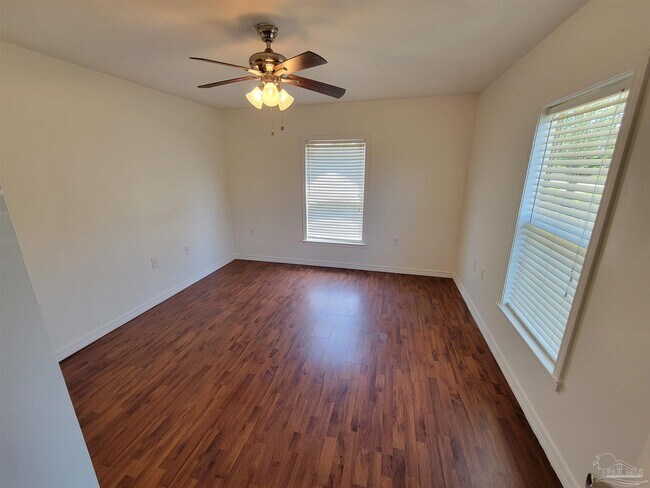 Building Photo - 714 N 49th Ave