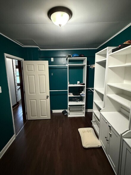 Building Photo - 18 Fairfield Ave