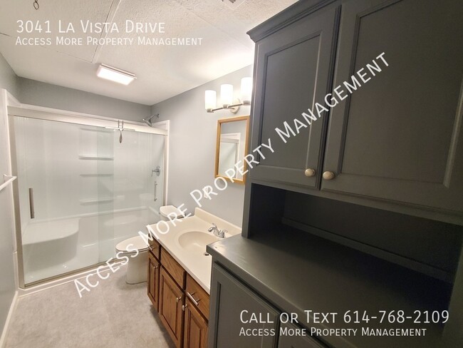 Building Photo - 3041 La Vista Dr