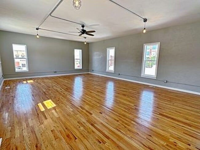 Building Photo - Fitzgerald 1614