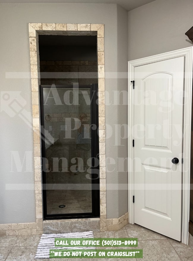 Building Photo - 6005 W W Dr